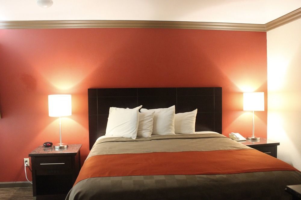 Red Roof Inn & Suites Μοντερέι Εξωτερικό φωτογραφία