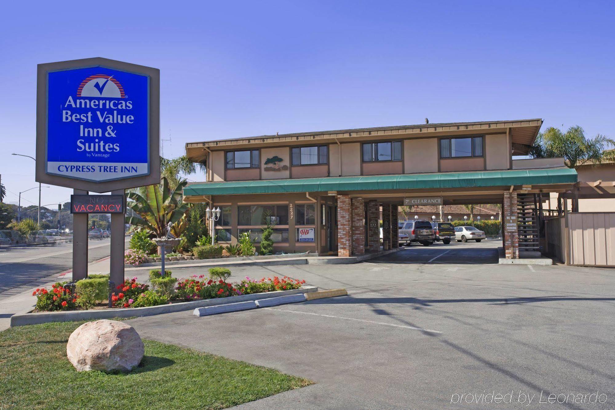 Red Roof Inn & Suites Μοντερέι Εξωτερικό φωτογραφία