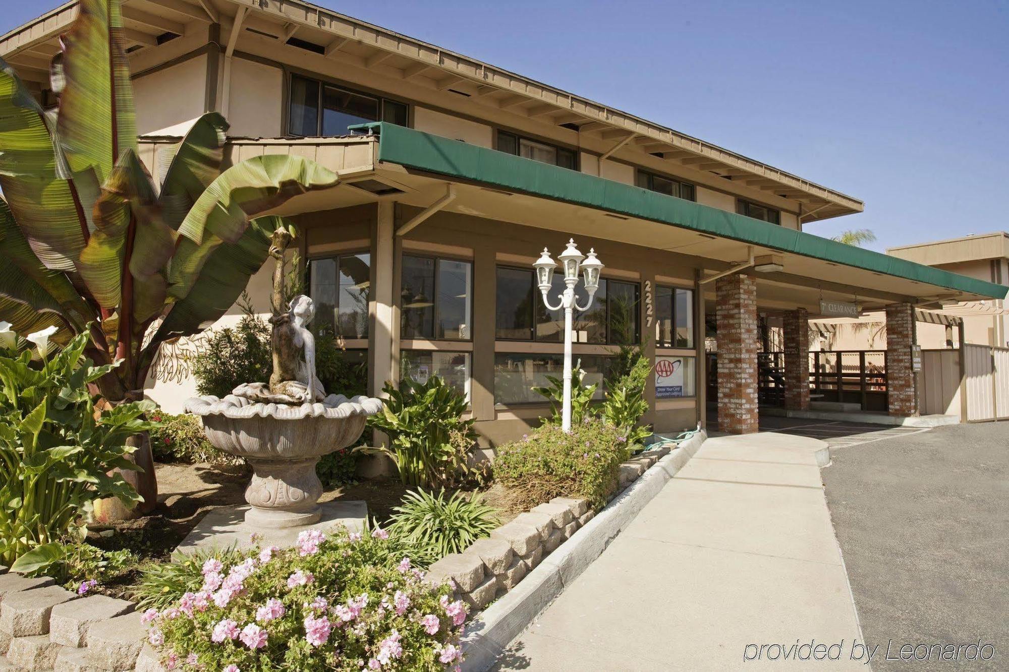 Red Roof Inn & Suites Μοντερέι Εξωτερικό φωτογραφία