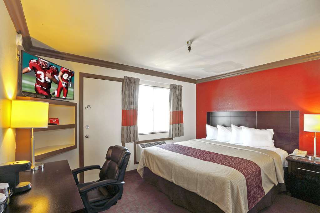 Red Roof Inn & Suites Μοντερέι Δωμάτιο φωτογραφία